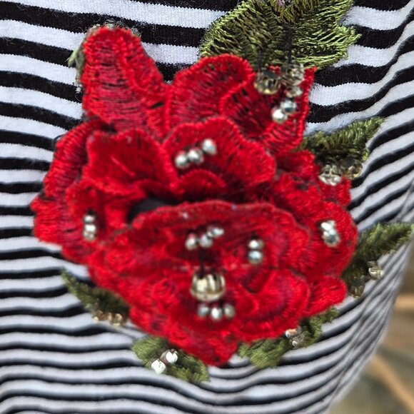 Beautiful Tricotto Striped Tunic with Floral Embellishment - Picture 6 of 7